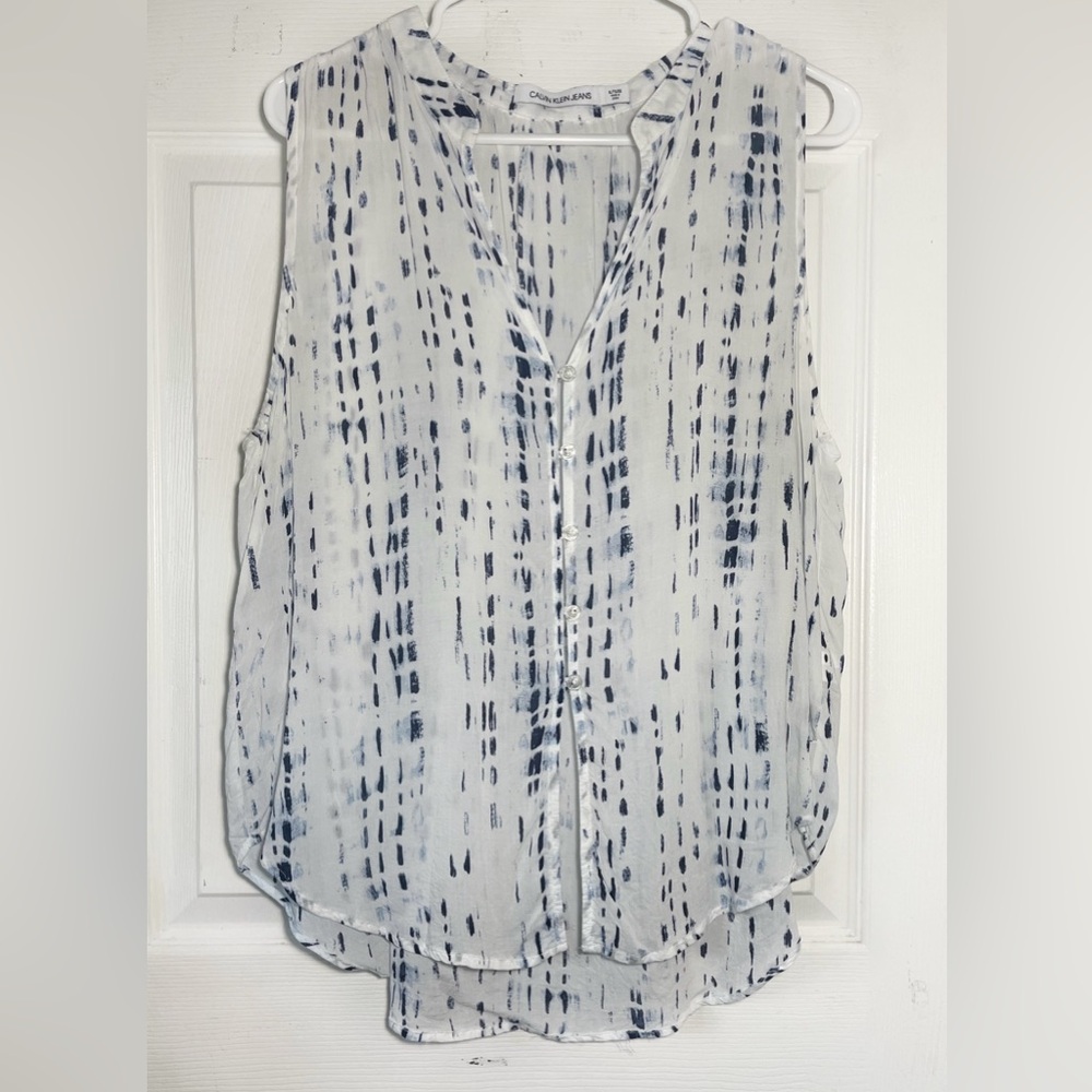 Calvin Klein Women's Sleeveless Top - White and Blue Sz XL